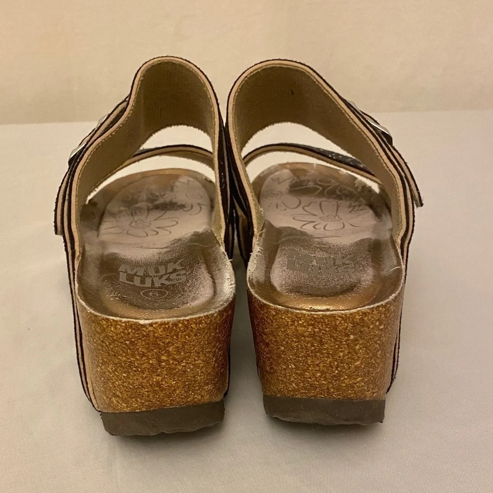 MUK LUKS Women's Emery Wedge Platform Cork Sandals Silver Tapestry Sz 6 Shoes
